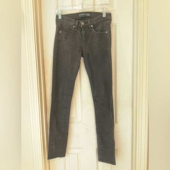 VERONICA BEARD Brooke 8.5" Rise Five-Pocket Skinny Jeans, Black, Size 26 - Picture 4 of 10